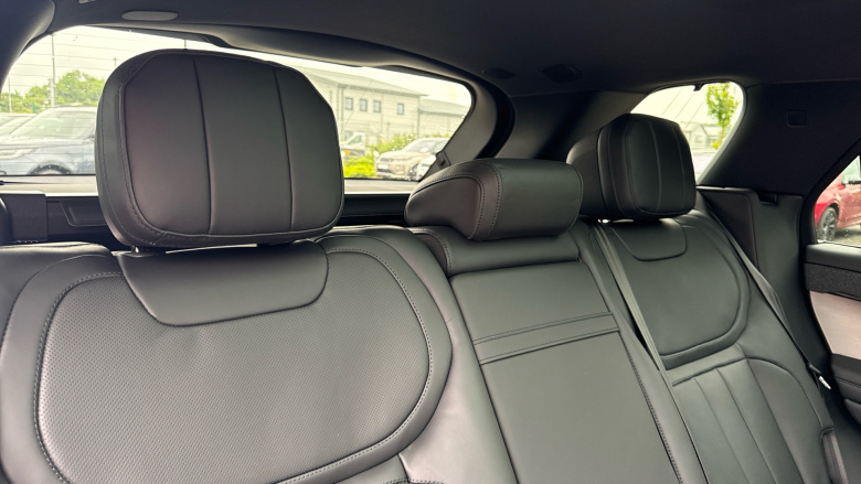 Land Rover Range Rover Sport 3.0 D300 Dynamic SE 5dr Auto Diesel Estate